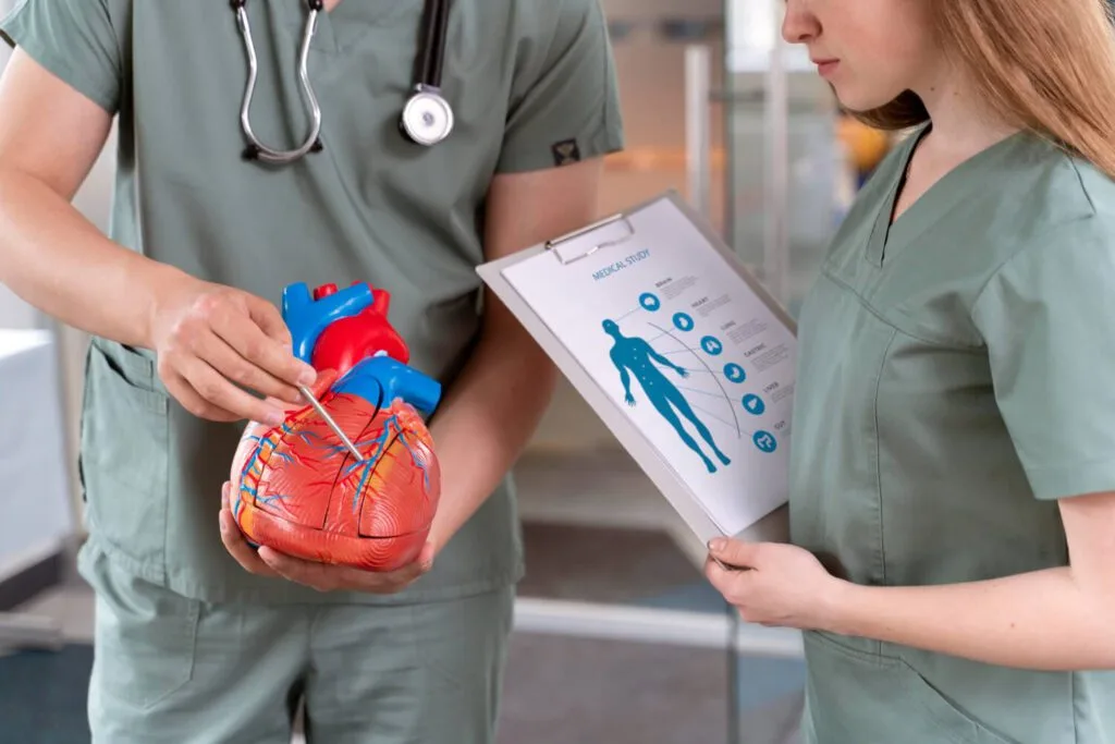Ictus Cardiologia - Liderando em Prevenção e Performance Cardíaca - Descubra como a Ictus Cardiologia em Natal, RN, transforma a prevenção em performance cardíaca. Marque sua consulta e viva mais e melhor. Insuficiência Cardíaca